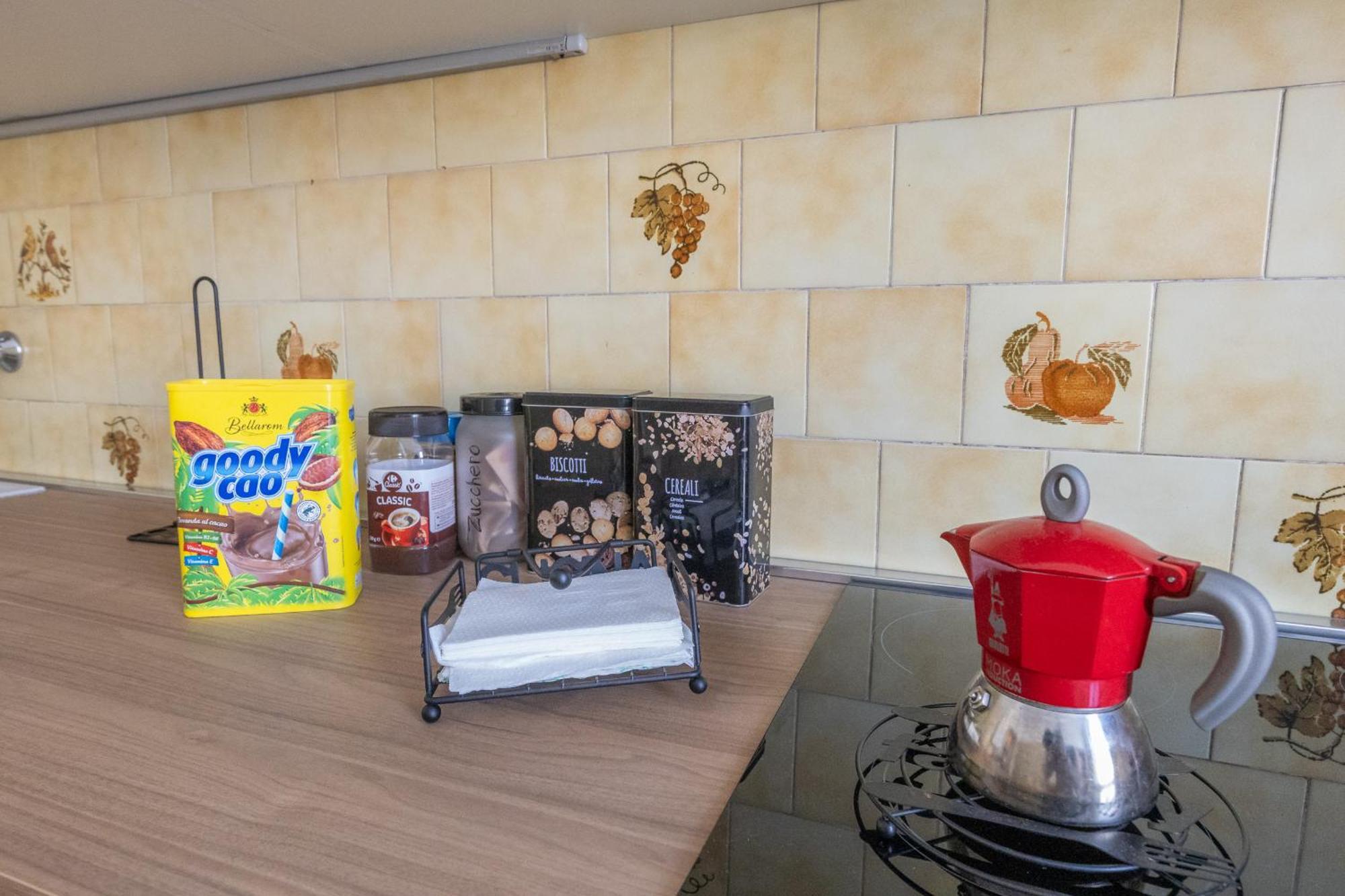 Casa Vacanza Dimora Vincenza Luino Ngoại thất bức ảnh