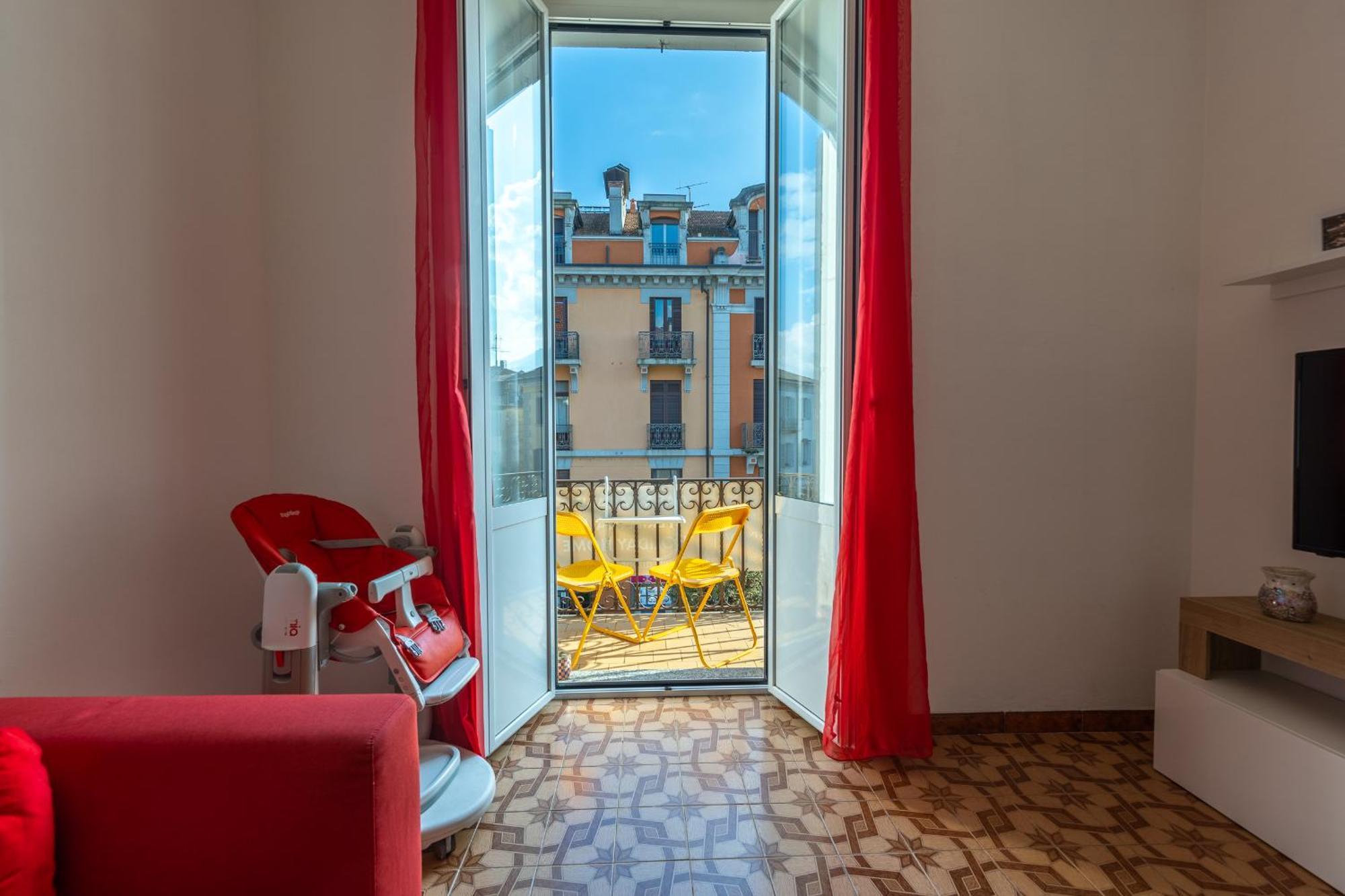 Casa Vacanza Dimora Vincenza Luino Ngoại thất bức ảnh