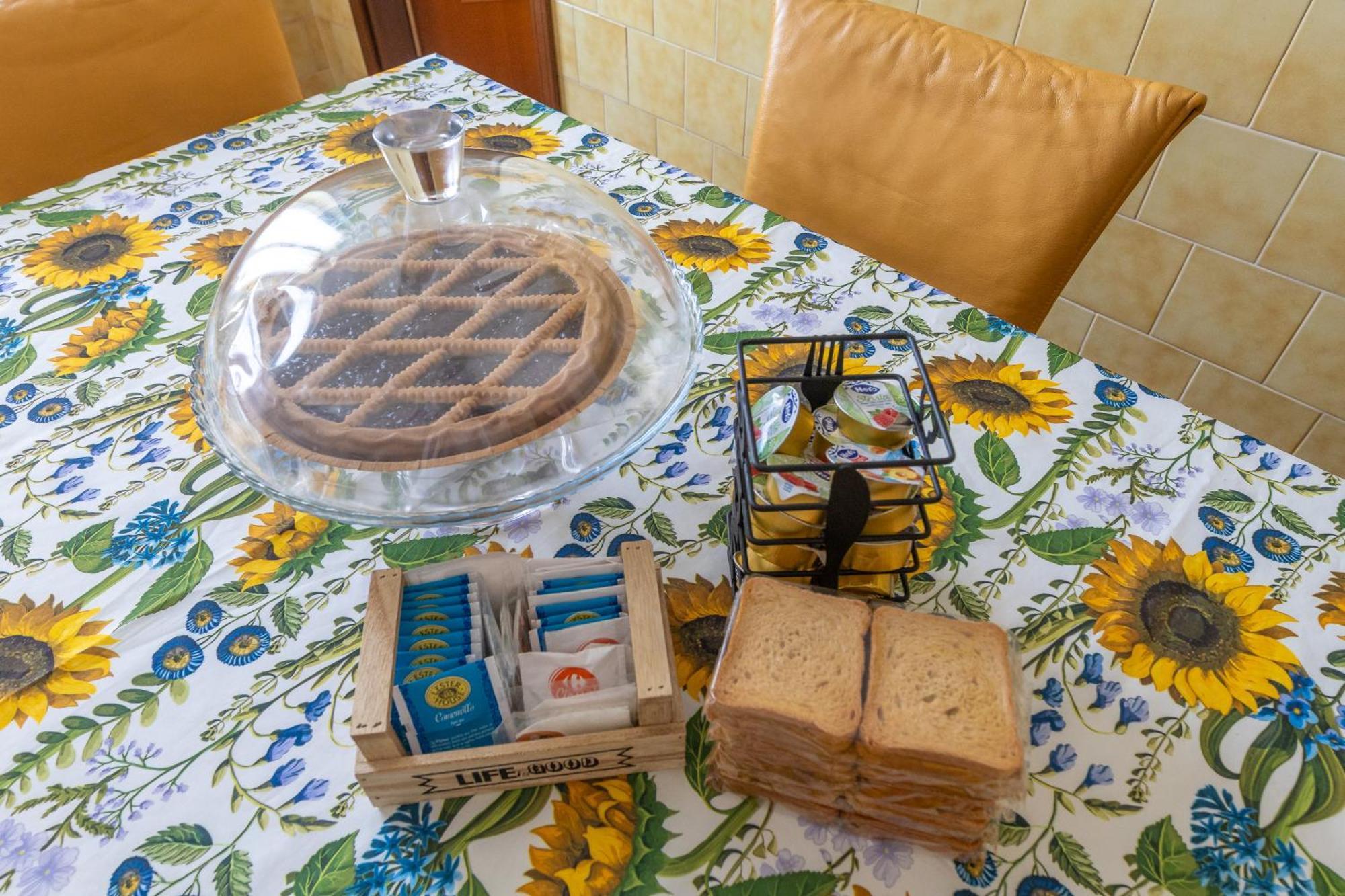 Casa Vacanza Dimora Vincenza Luino Ngoại thất bức ảnh